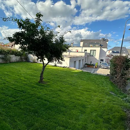 Neue Fewo Mit Schlossblick - Urlaub Im Wein- Und Ferienort Bekond Exterior photo