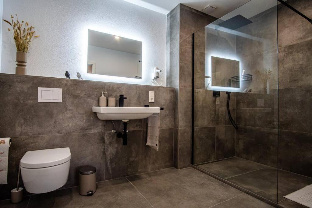 Apartment Neue Mit Schlossblick - Urlaub Im Wein- Und Ferienort *